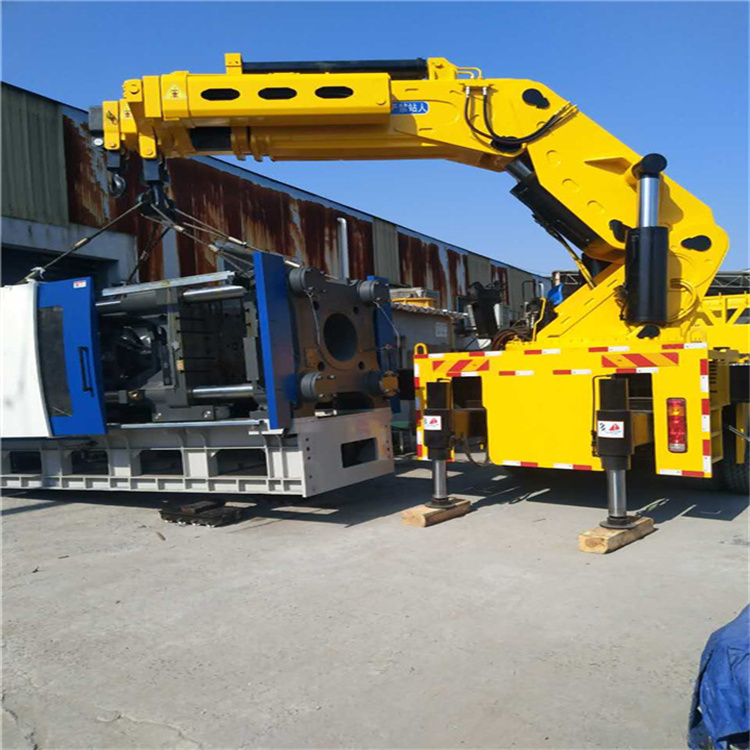 安平县 大吨位折臂吊出租费用解析：一小时租赁多少钱